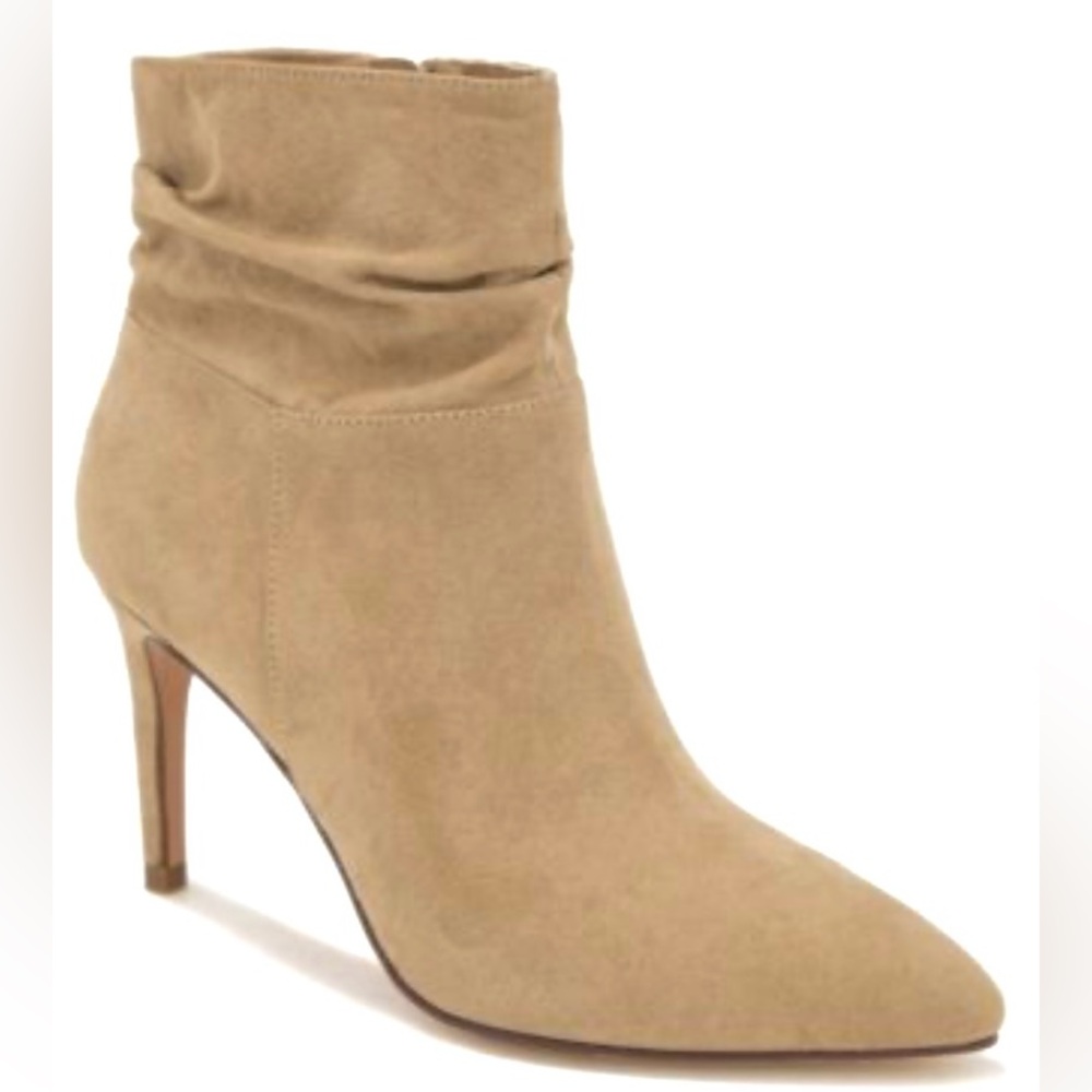 XOXO  Taniah Women's Taupe faux Suede Ankle Boots
Size 9.5 M